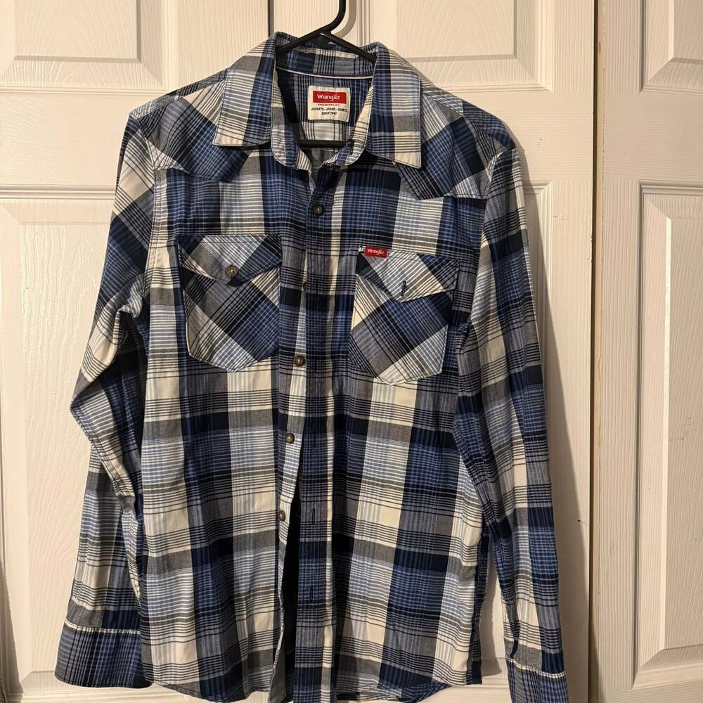 Wrangler Slim Fit Cowboy Wash Blue Plaid LS Button Shirt Men's Size Medium